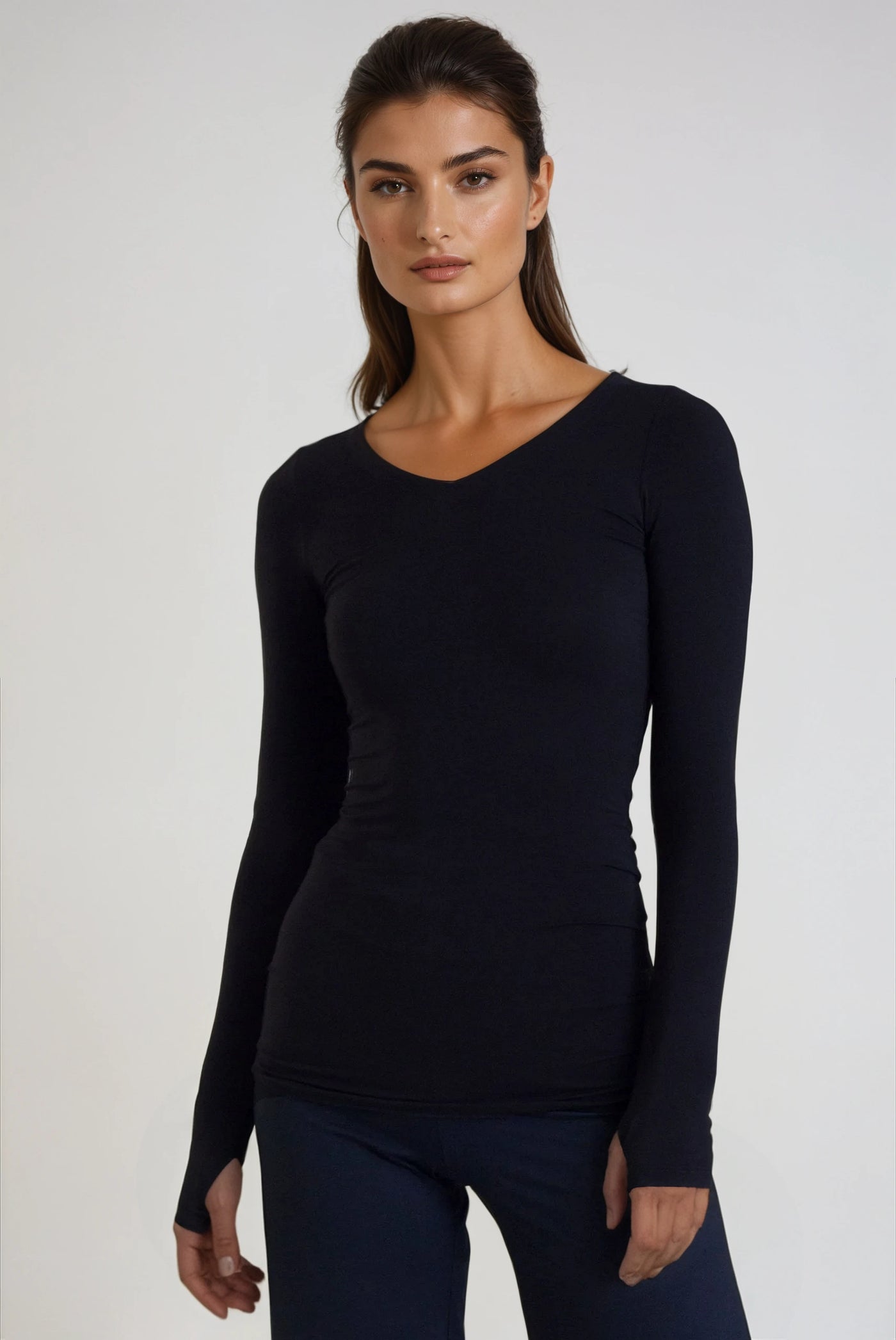 Buki Collagen long sleeve v-neck, black